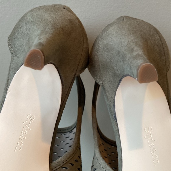 NWOT - Style $ Co Shooties. Size 9. - Picture 8 of 12